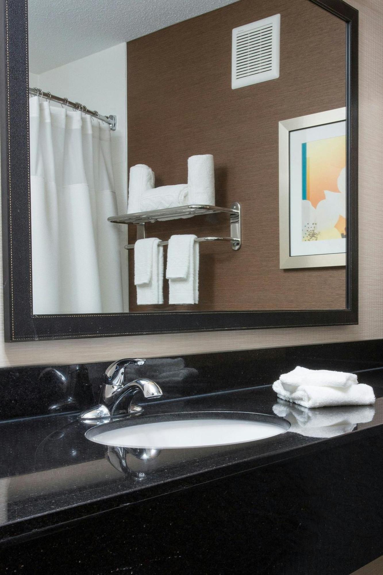 Fairfield Inn & Suites By Marriott Terre Haute Bagian luar foto